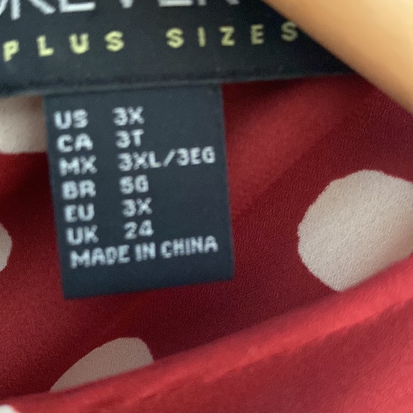 Red and white blouse-plus size - Picture 4 of 4